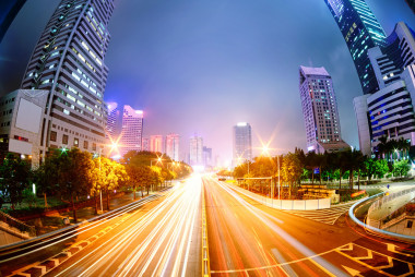 风景秀丽的城市的夜晚图片