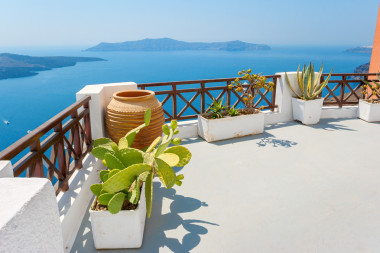 海景的平臺(tái)。希臘圣托里尼島費(fèi)拉