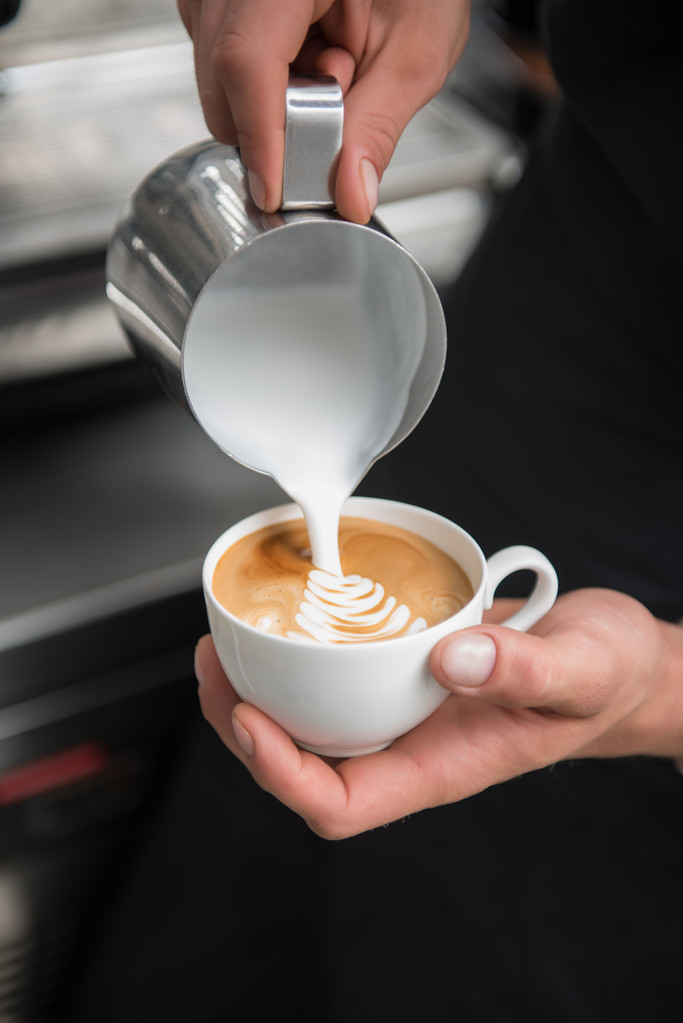 做你的咖啡的咖啡师图片 做你的咖啡的咖啡师图片