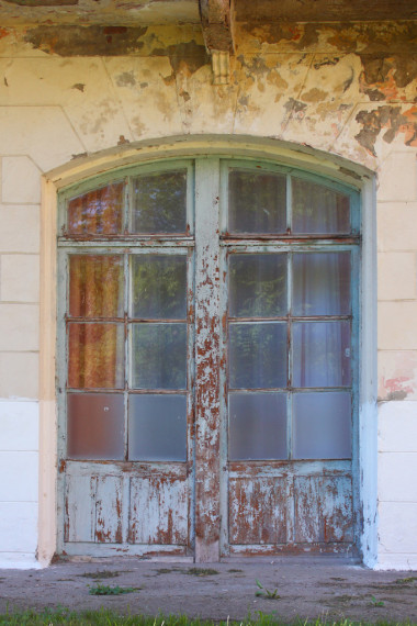 Antika Dorrar Antique doors and Windows