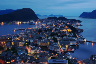 在晚上 aalesund