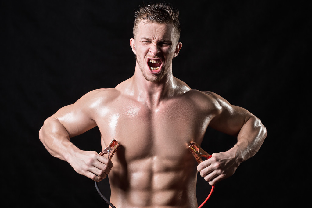 运动员持有高压电线.图片 运动员持有高压电线.图片