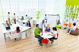 商人在办公室中图片