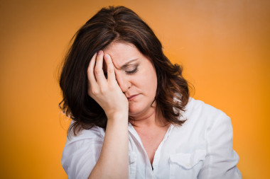 沮喪、 令人沮喪的女人