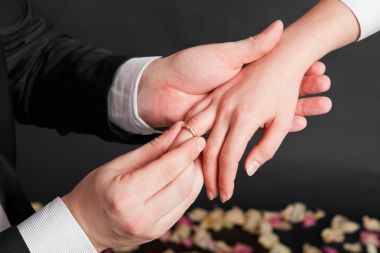 订婚戒指 订婚戒指