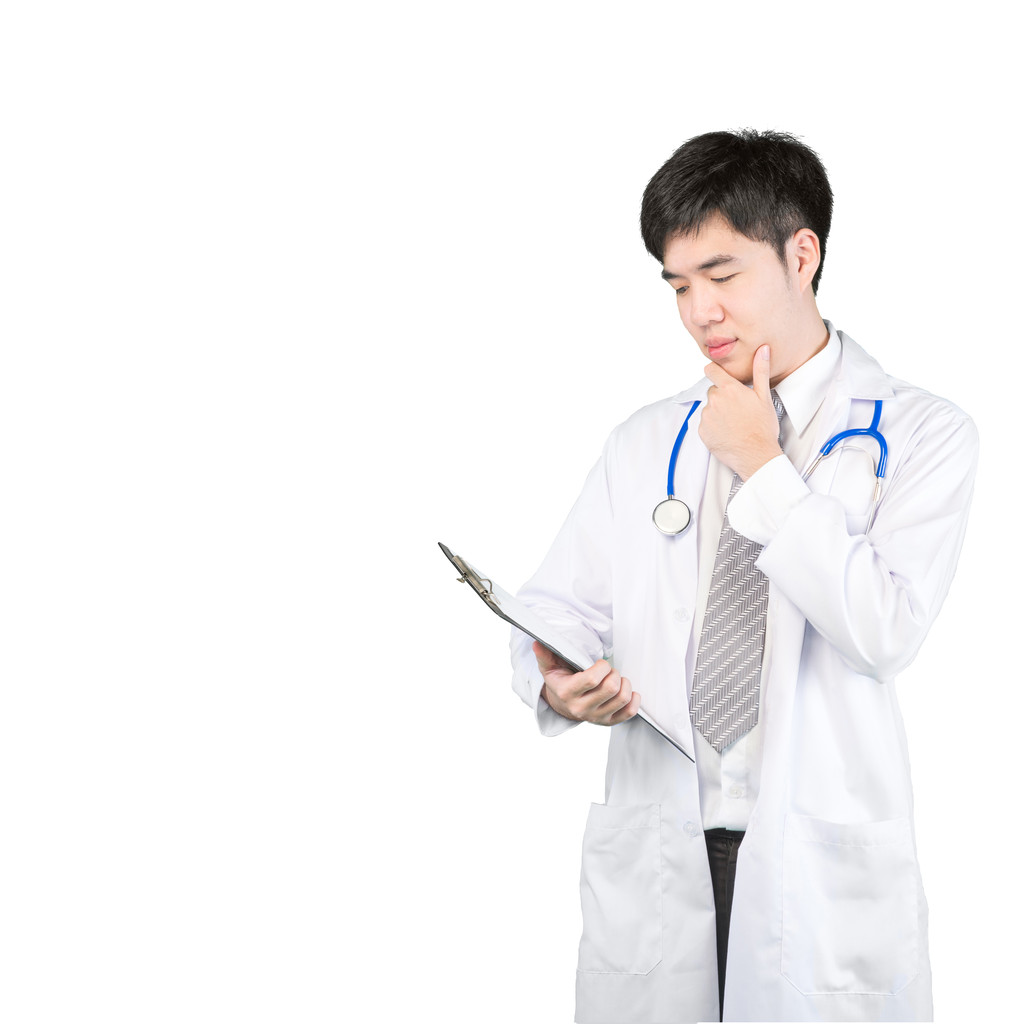 英俊的亚洲医生研究医疗 report.isolated 白色 b 上
