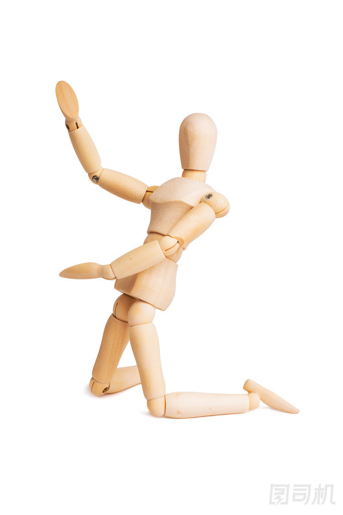 孤立在白色的木制模特