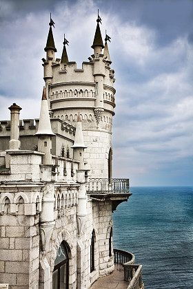 在乌克兰克里米亚的雅尔塔附近著名城堡的燕巢