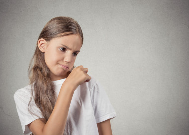 eenager 女孩尷尬的處境尷尬