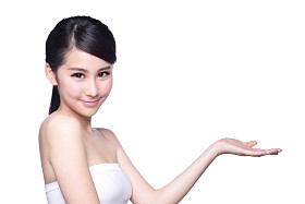 健康皮肤的年轻女子显示