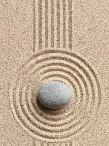 禪宗在沙子里的石頭