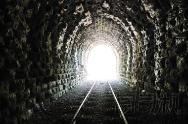 隧道末端光圖片