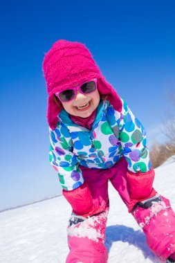 冬天的小女孩圖片