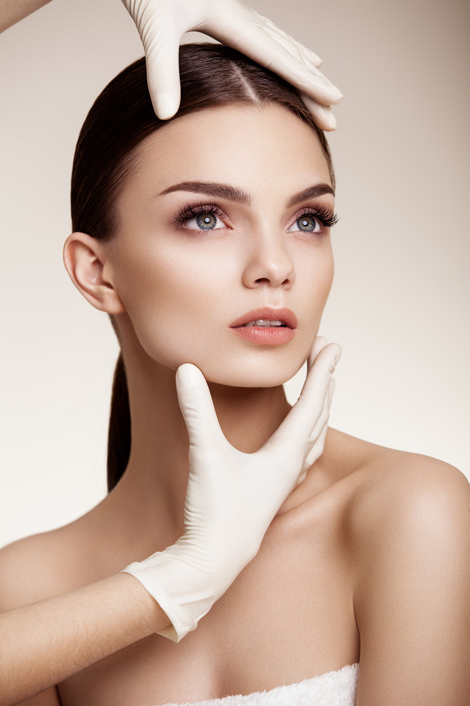 女人有过整容手术美容 女人有过整容手术美容