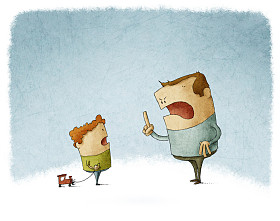 父亲骂和他的儿子大吼大叫图片