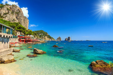 美麗的海灘，在卡普里島，意大利，歐洲