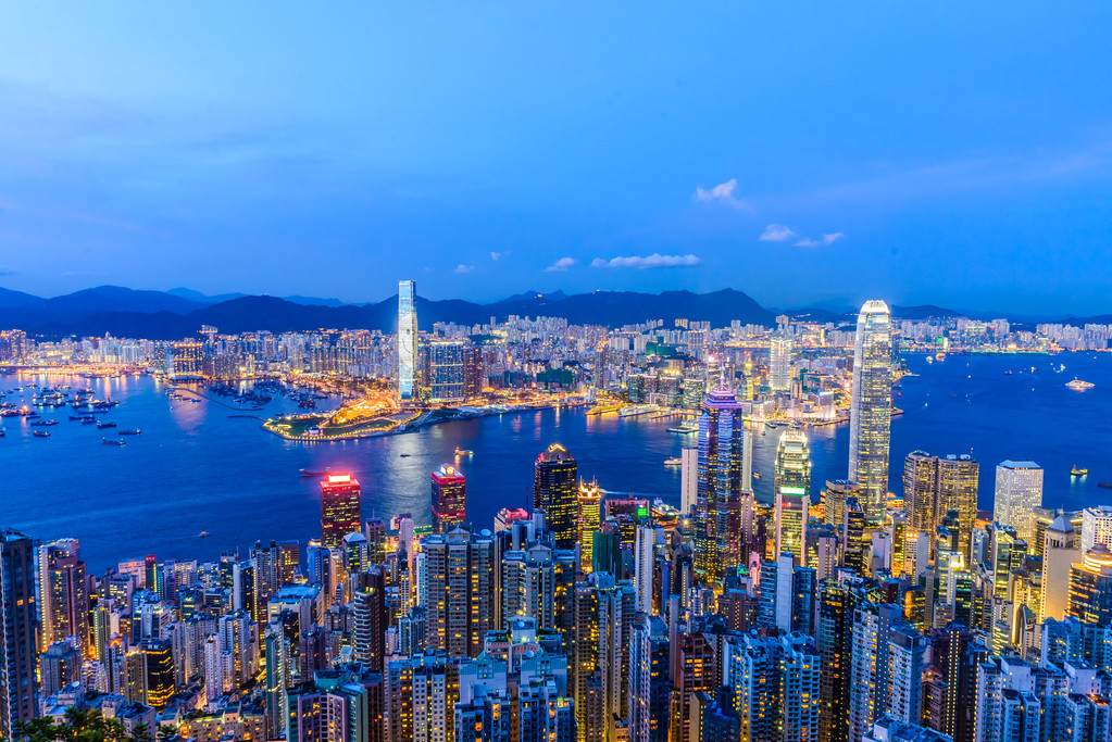 香港- 8月8日:8月8日维多利亚港的景色