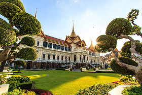 宏伟的皇家宫殿图片