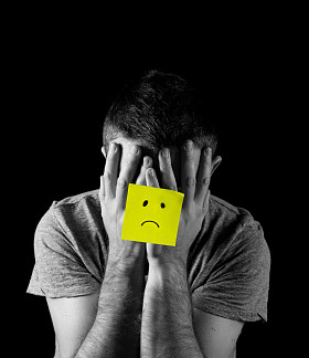 年轻人患抑郁和孤独与悲伤的脸的压力发布便笺