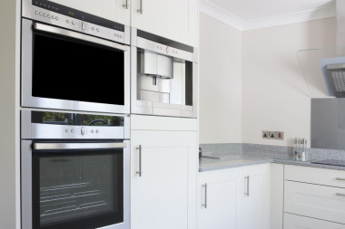 現(xiàn)代廚房不銹鋼烤箱圖片