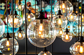 老式的照明装饰照片