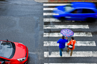 汽車與行人過路處