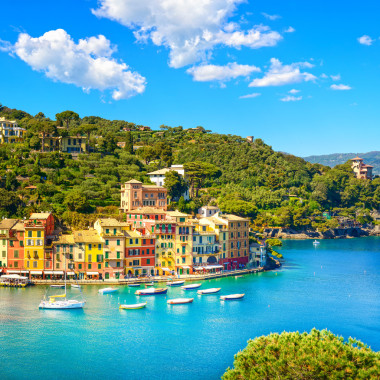 波托菲诺豪华新村地标之一，全景的鸟瞰图。克