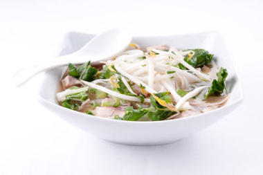 越南河粉湯、 雞湯、 肉湯、 豆民族餐