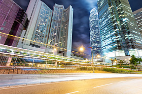 在晚上在香港交通图片