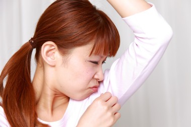 女人對(duì)身體的氣味的憂(yōu)慮圖片