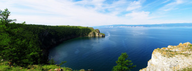 美丽的海湾，岩石海岸