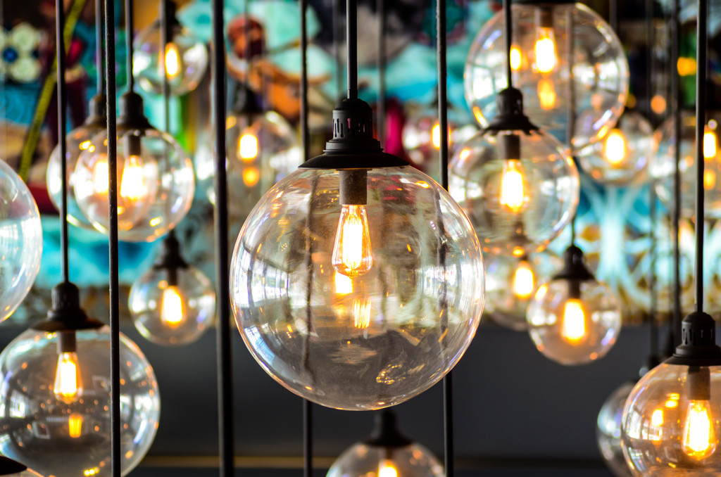 老式的照明装饰照片