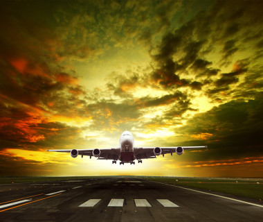客機準(zhǔn)備起飛機場跑道使用流體輸送用