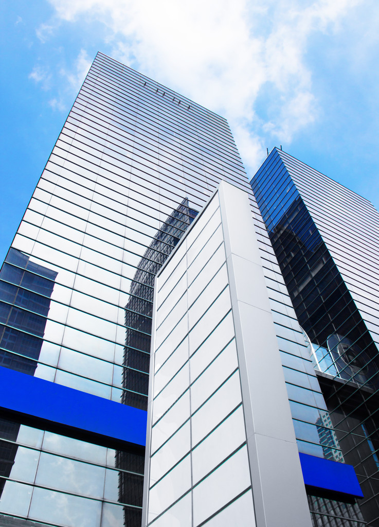 上一个背景天空的现代建筑 上一个背景天空的现代建筑