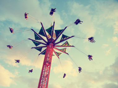 公平的騎槍圖片