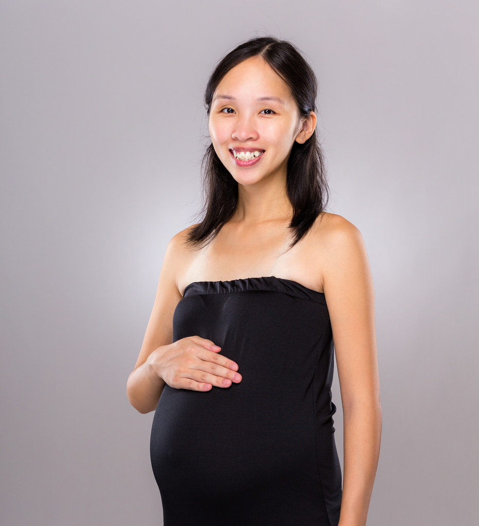 美丽的孕妇肖像图片