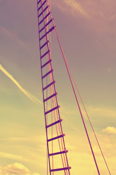 该船的绳索梯子上图片