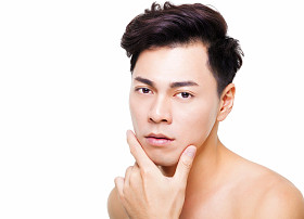 特写年轻英俊的男人脸 图片