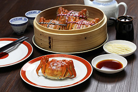 上海大闸蟹中餐照片