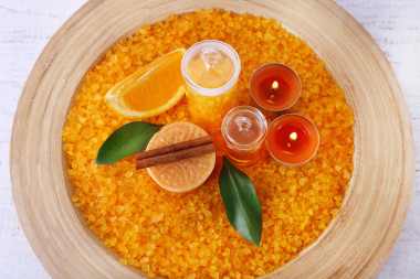 Spa 靜物與蠟燭發(fā)出的光