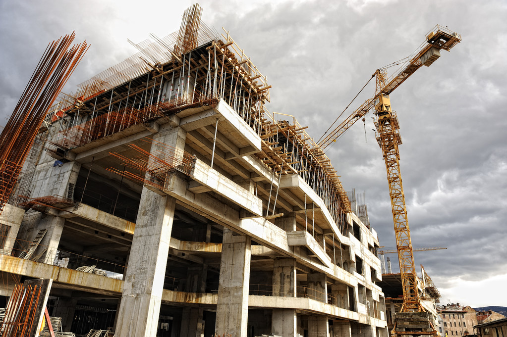与起重机和建筑施工现场