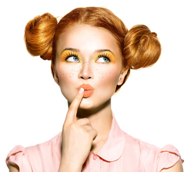 快樂有雀斑的少女