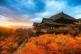 日本吉本的Kiyomizu-dera寺庙