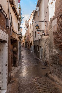 狹窄的小巷里的 Calahorra