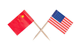 跨越美国和中国的小国旗图片
