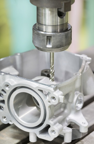 攻絲汽車零件數(shù)控加工中心圖片