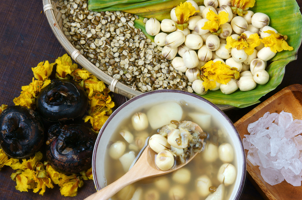 越南菜、 甜莲花种子粥照片 越南菜、 甜莲花种子粥照片