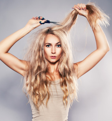 她的頭發(fā)剪的女人圖片