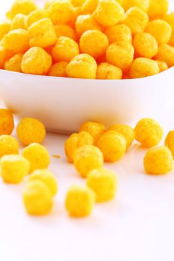 在碗里的奶酪球