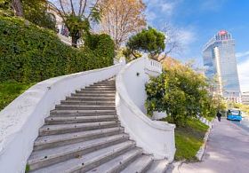 伊斯坦布尔天际线附近尔马巴赫切宫